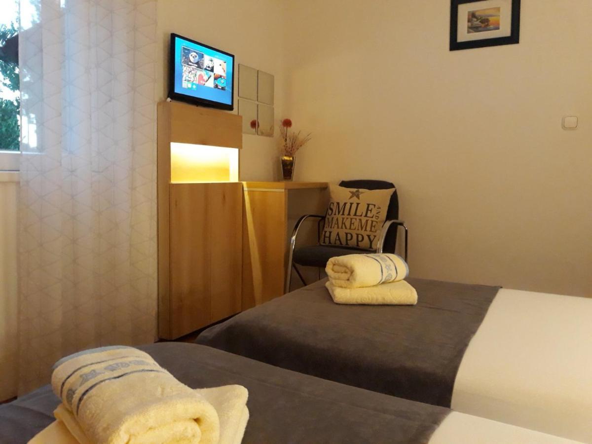 Apartment Nevia Fažana Esterno foto