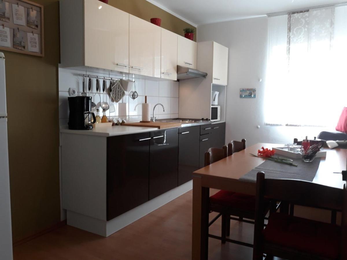 Apartment Nevia Fažana Esterno foto