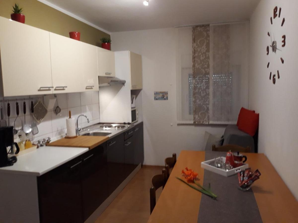 Apartment Nevia Fažana Esterno foto